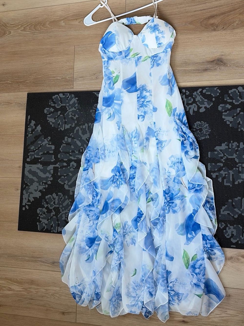 Women's Blue Floral Chiffon Maxi Dress - Sleeveless